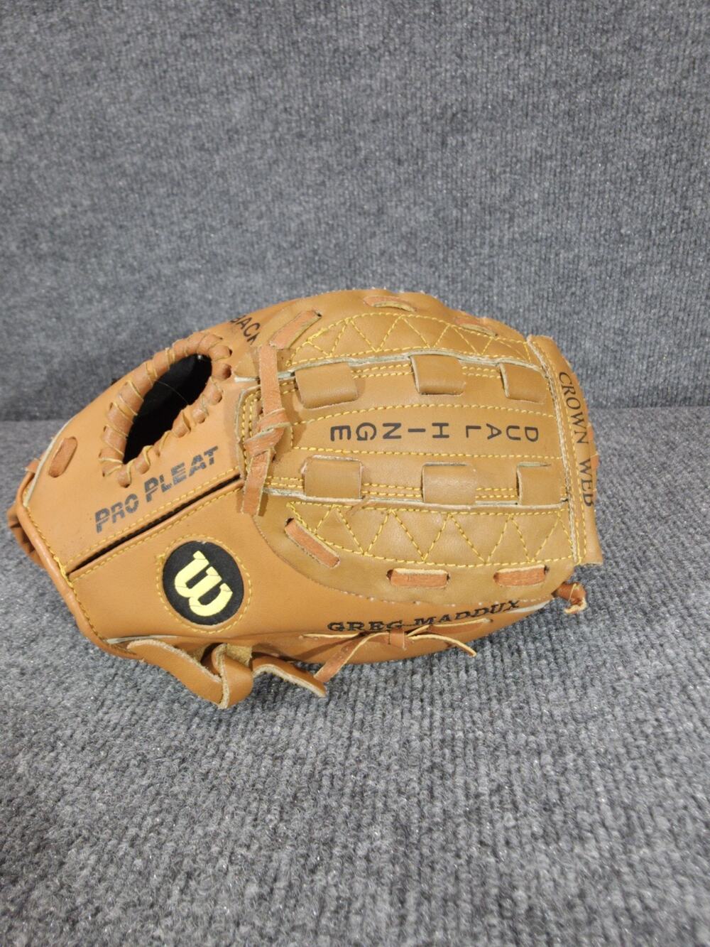WILSON Greg Maddux Advisory Staff A2357 Youth Glove For Right Hand Thrower 10”